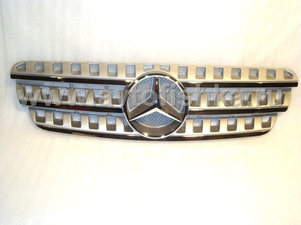 Mercedes ML W163 (98-05) решетка радиатора серебристая с хромом, перфорированная, дизайн ML W164.