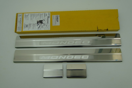 Ford Mondeo 4 (07-) накладки на внутренние пороги, к-кт 4шт.