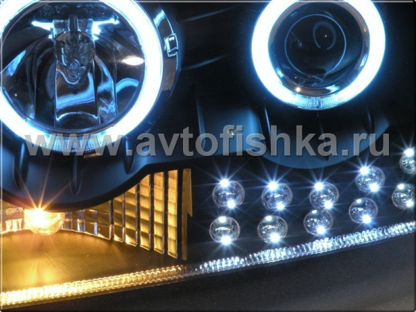 Chrysler 300C LX (04-) 2.7L V6 24V фары передние линзовые черные, со светящимися ободками и светодиодной подсветкой, комплект 2 шт.