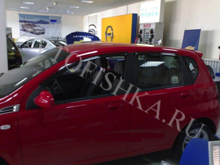Дефлекторы боковых окон 4 части темные BREEZE Chevrolet Aveo хэтчбек 2005-2011