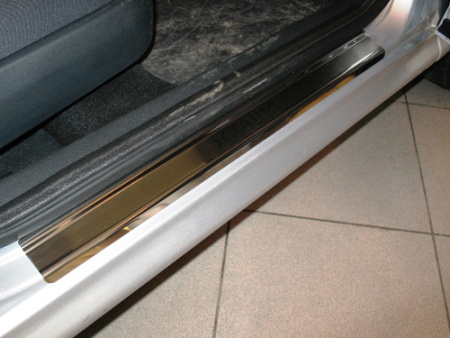 Skoda Octavia (96-) накладки на внутренние пороги, к-кт 4 шт.