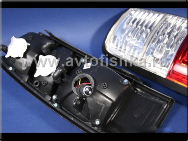 Toyota Land Cruiser 80 (90-97) задние фонари светодиодные красно-хромированные, комплект 2 шт.