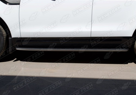 Land Rover Discovery 5 поколение 2017 - 2021 штатные пороги внешние