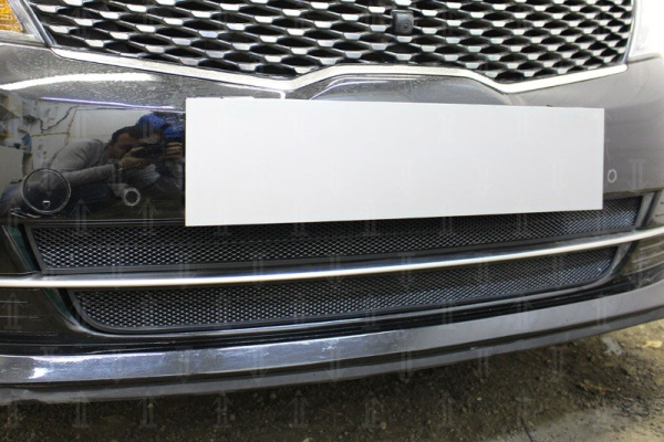 Kia Optima (16–) Защита радиатора, чёрная (GT / GT-Line)