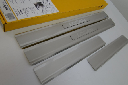 Renault Logan (10-) накладки на внутренние пороги, к-кт 4шт.