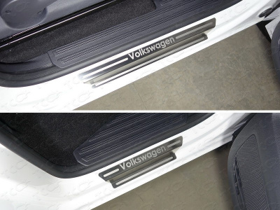 Volkswagen Amarok (16–) Накладки на пороги (лист шлифованный надпись Volkswagen)