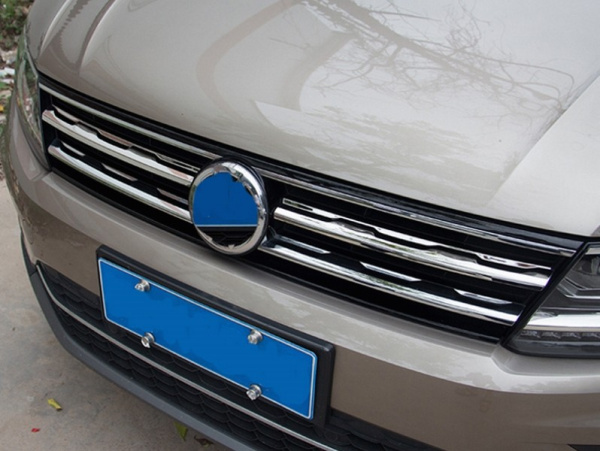 Volkswagen Tiguan (17–) Накладка на решетку радиатора, 2 части, нерж. сталь