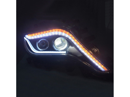 Toyota Land Cruiser Prado 150 (13-) фары с "бегущим" поворотником, дневными ходовыми огнями, линзами, под штатный корректор