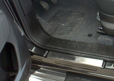 Fiat Doblo (10–) Накладки на пороги, нерж., 2 части