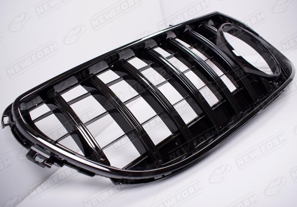 Mercedes-Benz CLS-Klasse W218 рестайлинг 2014 - 2017 Решетка радиатора AMG GT черная