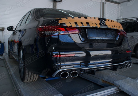 Mercedes-Benz E-Klasse W213 W213 рестайлинг 2020 - н.в. Диффузор с насадками 5.3 AMG хром
