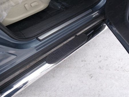 Infiniti QX60 (16–) Пороги овальные с накладкой 120х60 мм (укороченные)