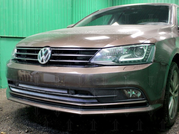 Volkswagen Jetta (14–) Защита радиатора, хром (3 части) с парктроником