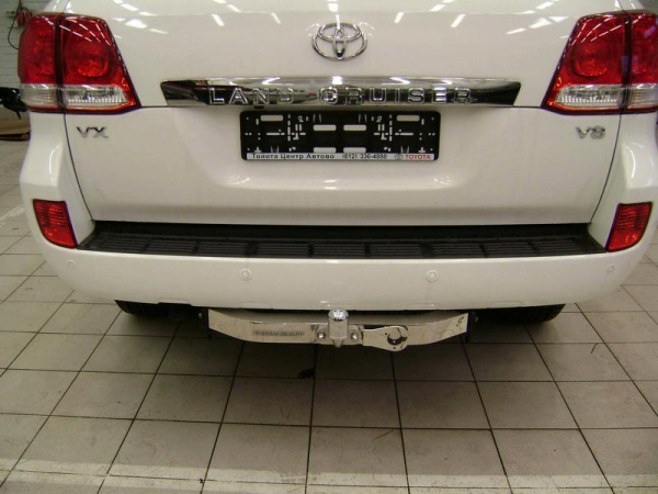 Toyota Land Cruiser 200, Lexus LX570 (08-) Фаркоп хромированный с надписью из нержавеющей стали