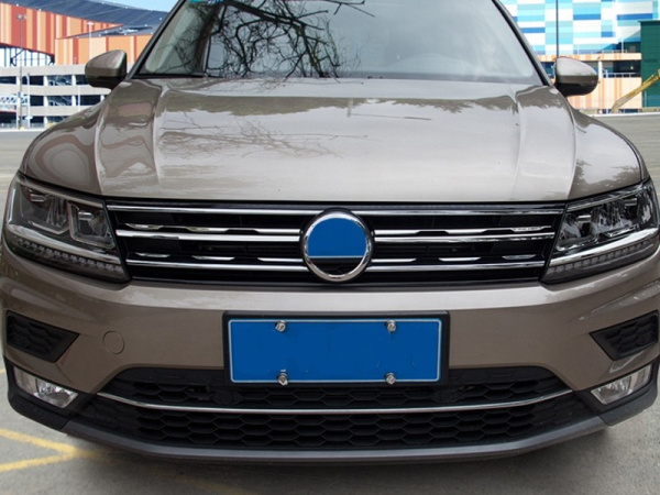 Volkswagen Tiguan (17–) Накладка на решетку радиатора, 2 части, нерж. сталь