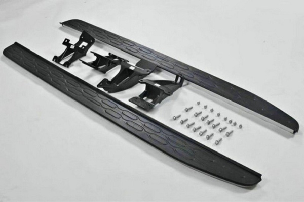 Land Rover Discovery (17–) Пороги OEM