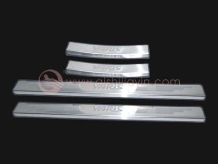 Toyota Yaris (05-) накладки порогов дверных проемов из нержавеющей стали, комплект 4 шт.