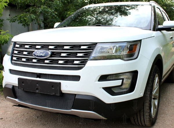 Ford Explorer (16–) Защита радиатора Premium, чёрная, середина, с камерой (2 части)