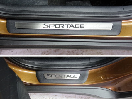 Kia Sportage (16–) Накладки на пороги (лист шлифованный надпись Sportage)