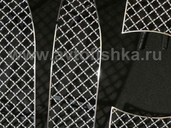 Toyota Land Cruiser Prado 150 (10-) вставки в решетку радиатора из нержавеющей стали, дизайн Bentley, комплект 8 шт.