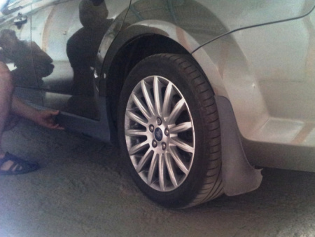 Ford Mondeo (07-) седан и универсал накладки на пороги пластиковые с установочным комплектом под покраску, аэропакет Спорт