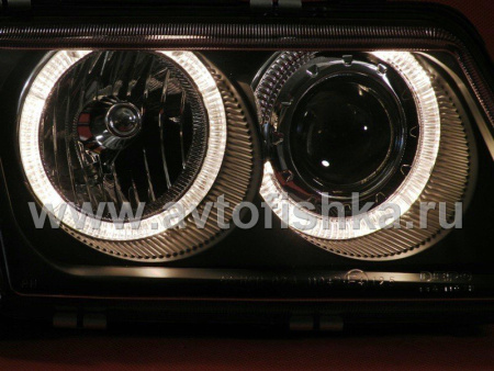 Audi A3 (96-02) фары передние черные со светящимися ободками, комплект с поворотниками лев. и прав.
