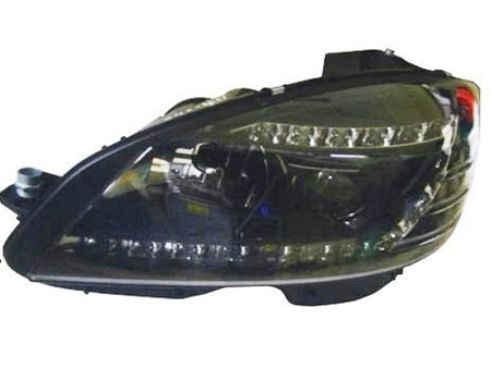 Mercedes C-class W204 (07-10) передние черные фары со светодиодной подсветкой DRL (Devil Eyes) с моторами электрокорректора, в комплекте 2 шт.