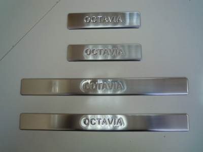 Skoda Octavia (06–) Накладки на пороги, нерж., 4 части