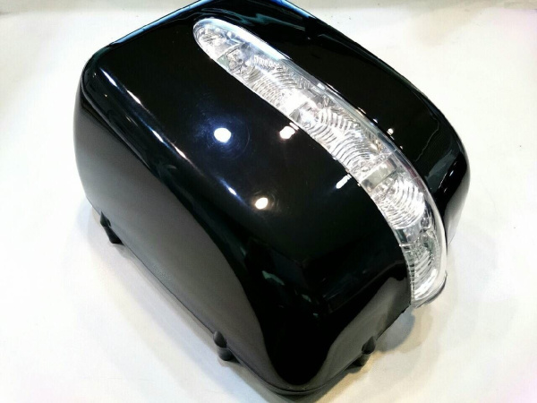 Mercedes G-Klasse W463 (86-12) корпуса боковых зеркал черные, с светодиодными поворотниками