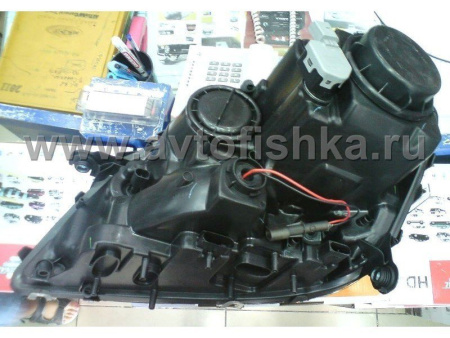 Mercedes ML W164 (05-08) фары передние линзовые хромированные, со светящимися ободками и с нижней светодиодной подсветкой, с мотором электрокорректора, комплект 2 шт.