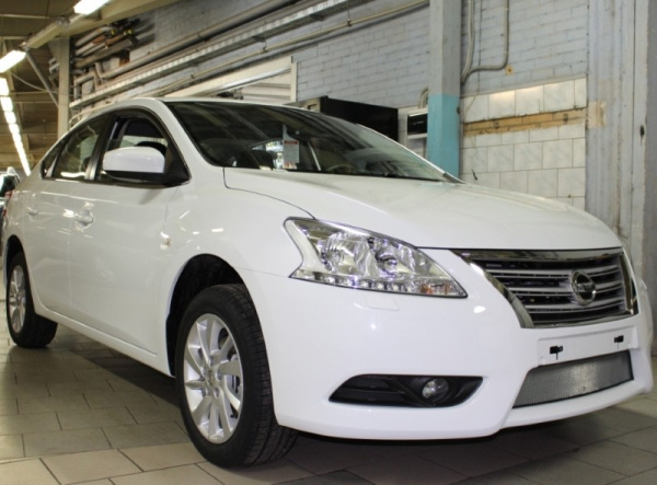 Nissan Sentra (14–16) Защита радиатора, хром