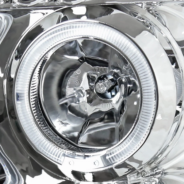 Nissan Titan (04-15), Armada (04-07) фары передние линзовые хромированные, с ангельскими глазками 