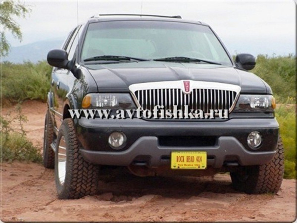 Lincoln Navigator I (97-02) решетка радиатора хромированная, вертикальный дизайн.