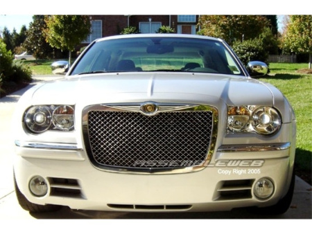Chrysler 300C (04-09) радиаторная хромированная пластиковая решетка в стиле "Bentley".