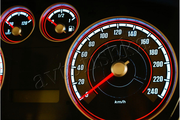 Ford Focus MK2 светодиодные шкалы (циферблаты) на панель приборов - дизайн 1