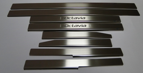 Skoda Octavia 2 (04-) накладки на внутренние пороги, к-кт 8 шт.