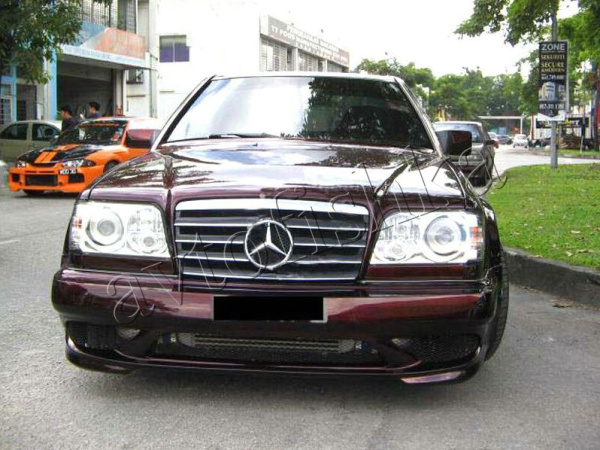 Mercedes E W124 (93-95) решетка радиатора, дизайн CL, черная