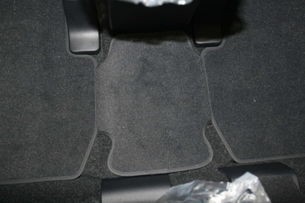 Коврики в салон MITSUBISHI Outlander XL 2010->, внед., 5 шт. (текстиль)