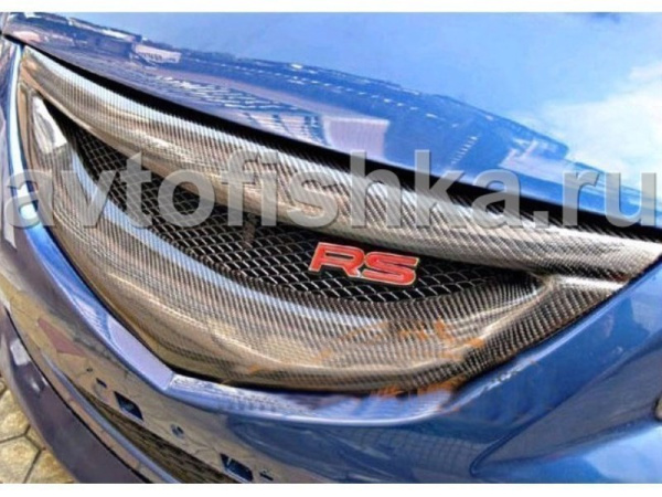 Эмблема на решетку радиатора - красная RS