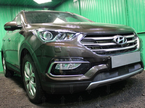 Hyundai Santa Fe (15–) Защита радиатора, чёрная (с датчиком ACC)