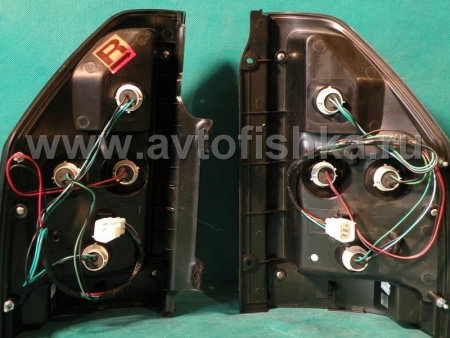 Mitsubishi Pajero 3 (2003-2006) фонари задние светодиодные тонированные, комплект 2 шт.