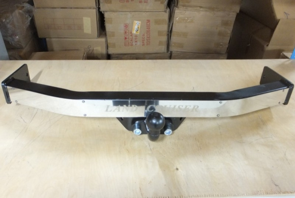 Toyota Land Cruiser Prado (03–/09–) Фаркоп (тягово-сцепное устройство) (50/1500кг) с нержав. пластиной (с логотипом)