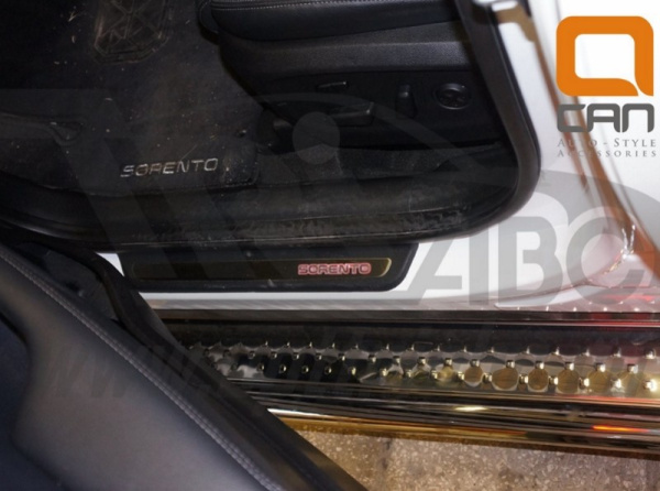 Kia Sorento (15–) Пороги нержавеющая труба с листом С2 d 60 мм