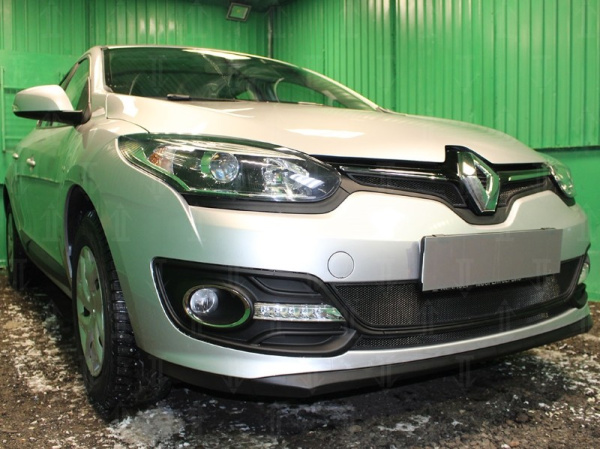 Renault Megane (14–15) Защита радиатора, чёрная, низ (2 части)