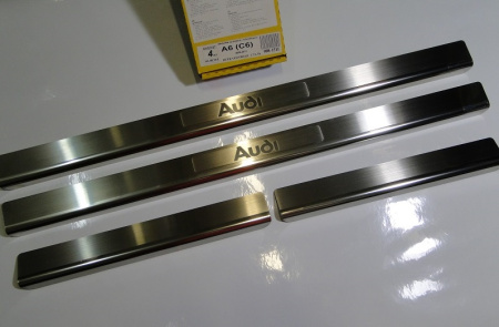 Audi A6 C6 (04-) накладки на внутренние пороги, к-кт 4шт.