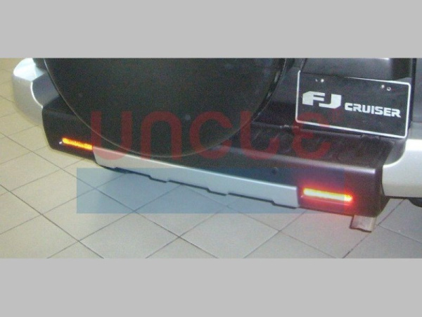 Toyota FJ Cruiser (2007-) фонари заднего бампера светодиодные красные, комплект 2 шт.