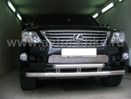 Lexus LX570 (08-) накладка на решетку бампера