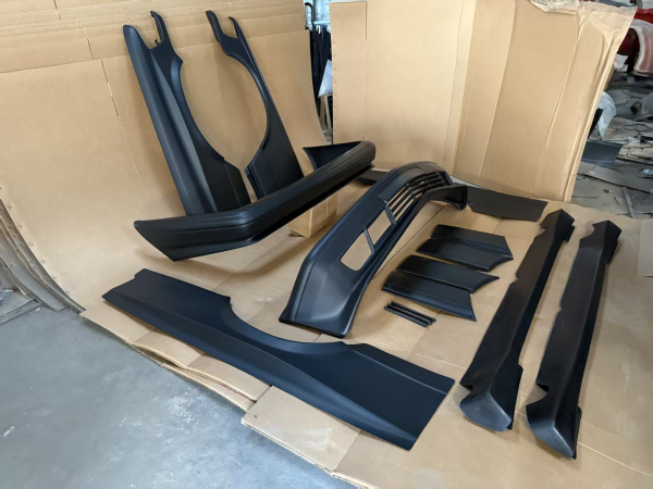 Mercedes W126 купе SEC (85-92) Аэродинамический тюнинг обвес AMG