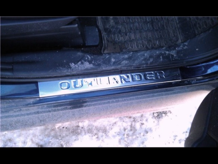 Mitsubishi Outlander XL (07-) накладки порогов дверных проемов из нержавеющей стали, комплект 4 шт.