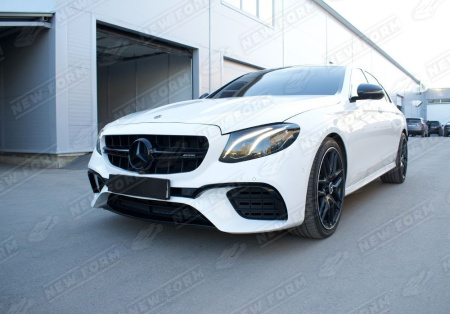 Mercedes-Benz E-Klasse C238 2016 - 2020 Бампер передний 6.3S AMG черный